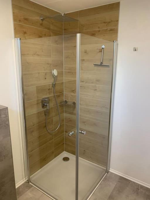 Moderne, Helle Ferienwohnung In Au Am Rhein מראה חיצוני תמונה